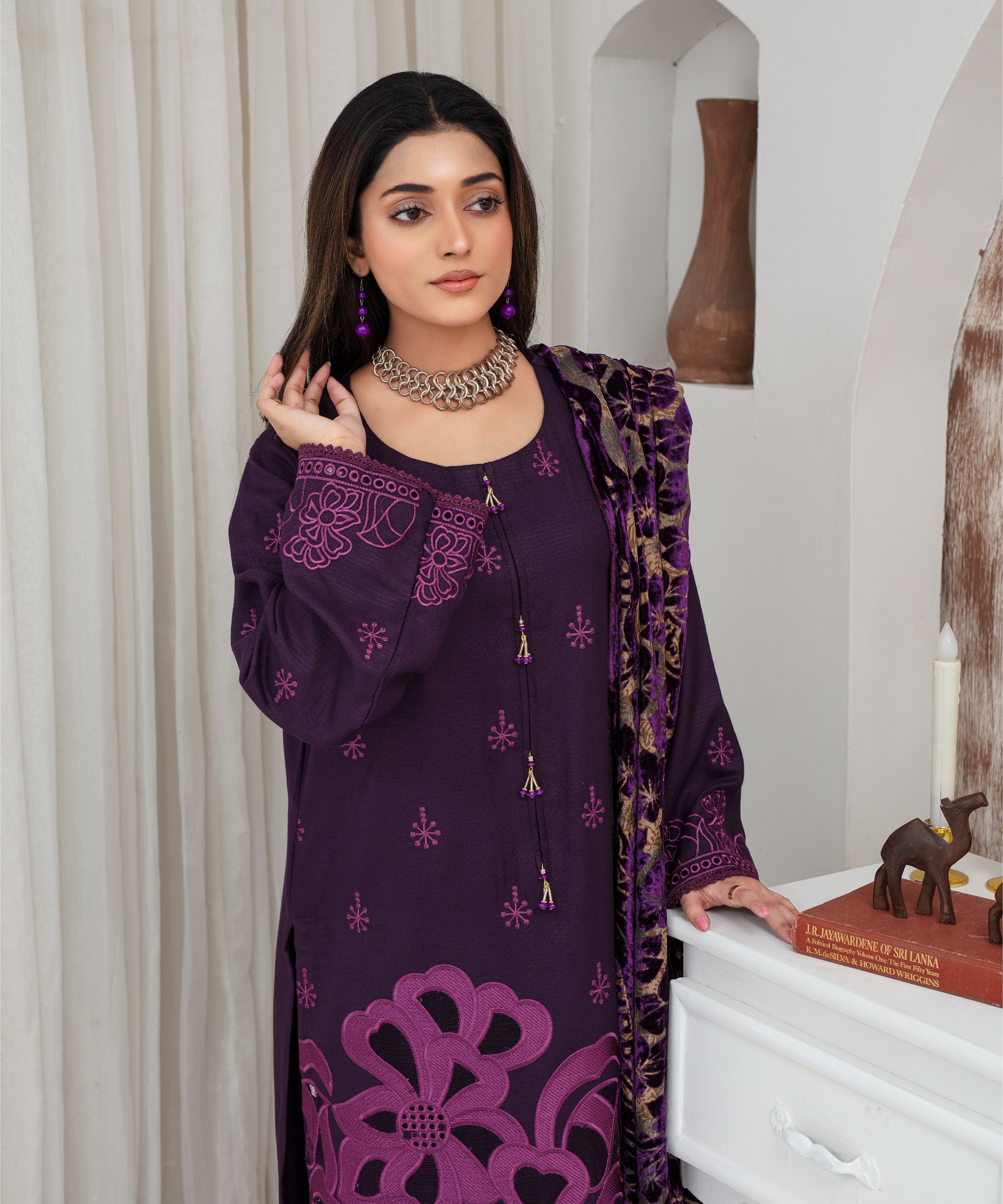 Dhanak 3PC Chikankari Embroidered Shirt with Velvet Plachi Shawl – ZC2108