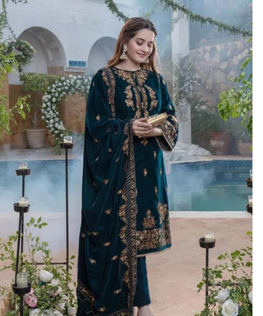 AZURE VELVET 3PC EMBROIDERED WITH VELVET EMBROIDERED DUPATTA-950