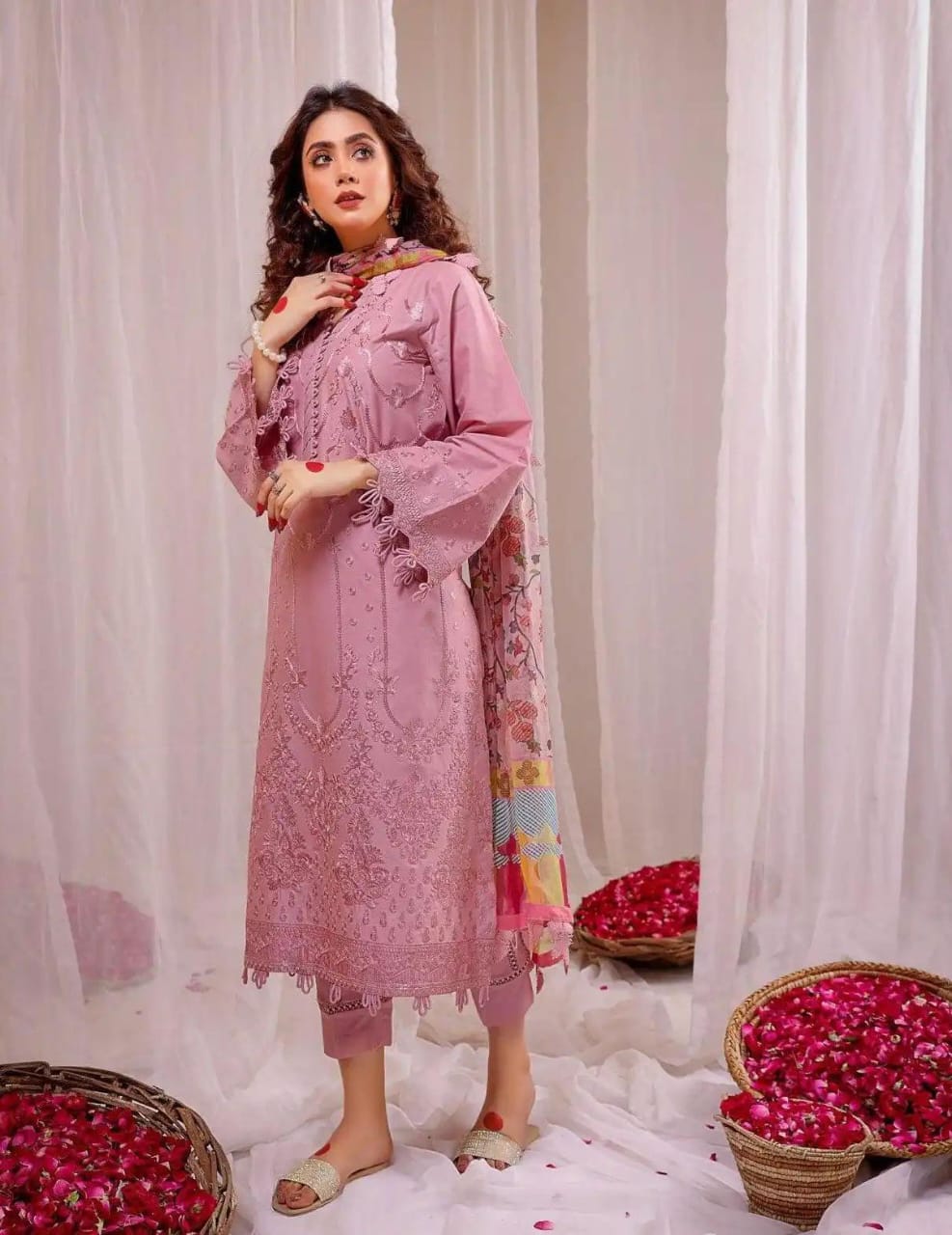 Lawn 3PC Embroidered With Digital Printed Jacquard Dupatta - SS 5125