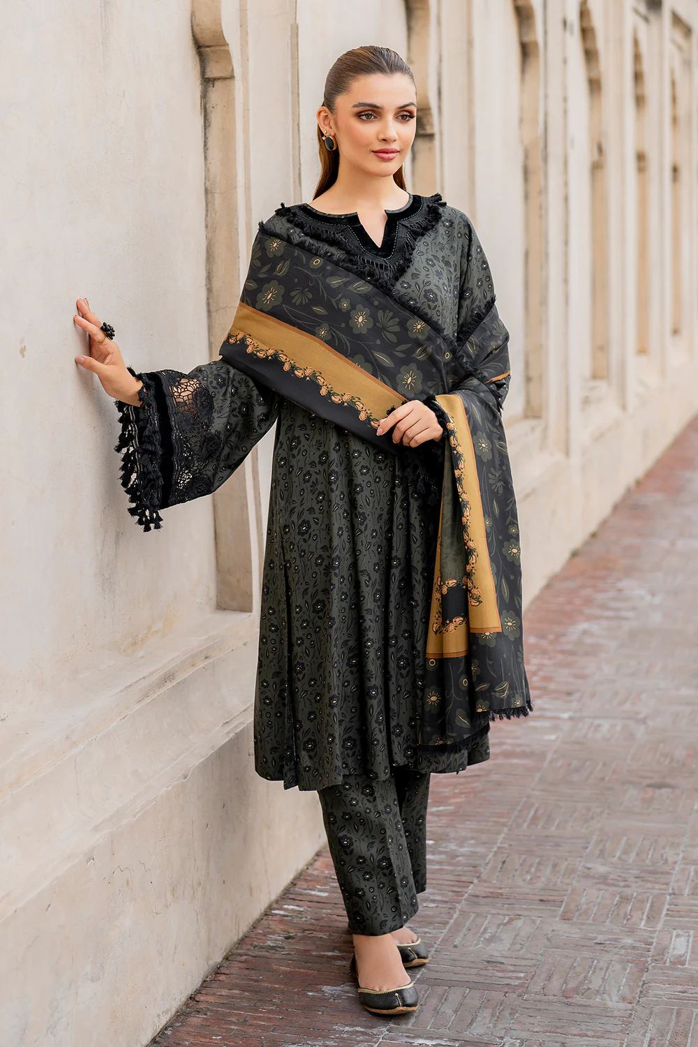 Baroque 3PC Karandi Printed Shirt with Karandi Printed Dupatta and Trouser – ZC831