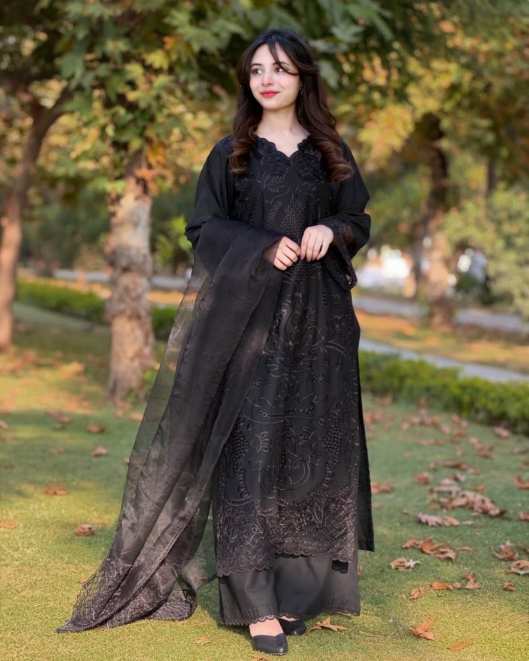 Unstitched 3PC Embroidered Lawn Suit - NF - 1100