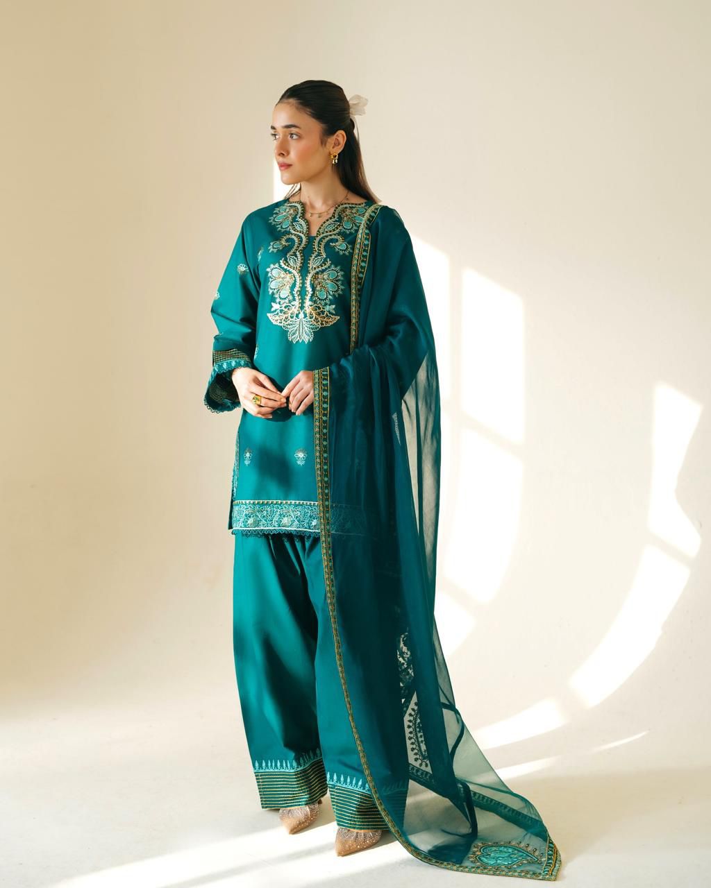 Unstitched 3PC Embroidered Lawn Suit - NF - 1131