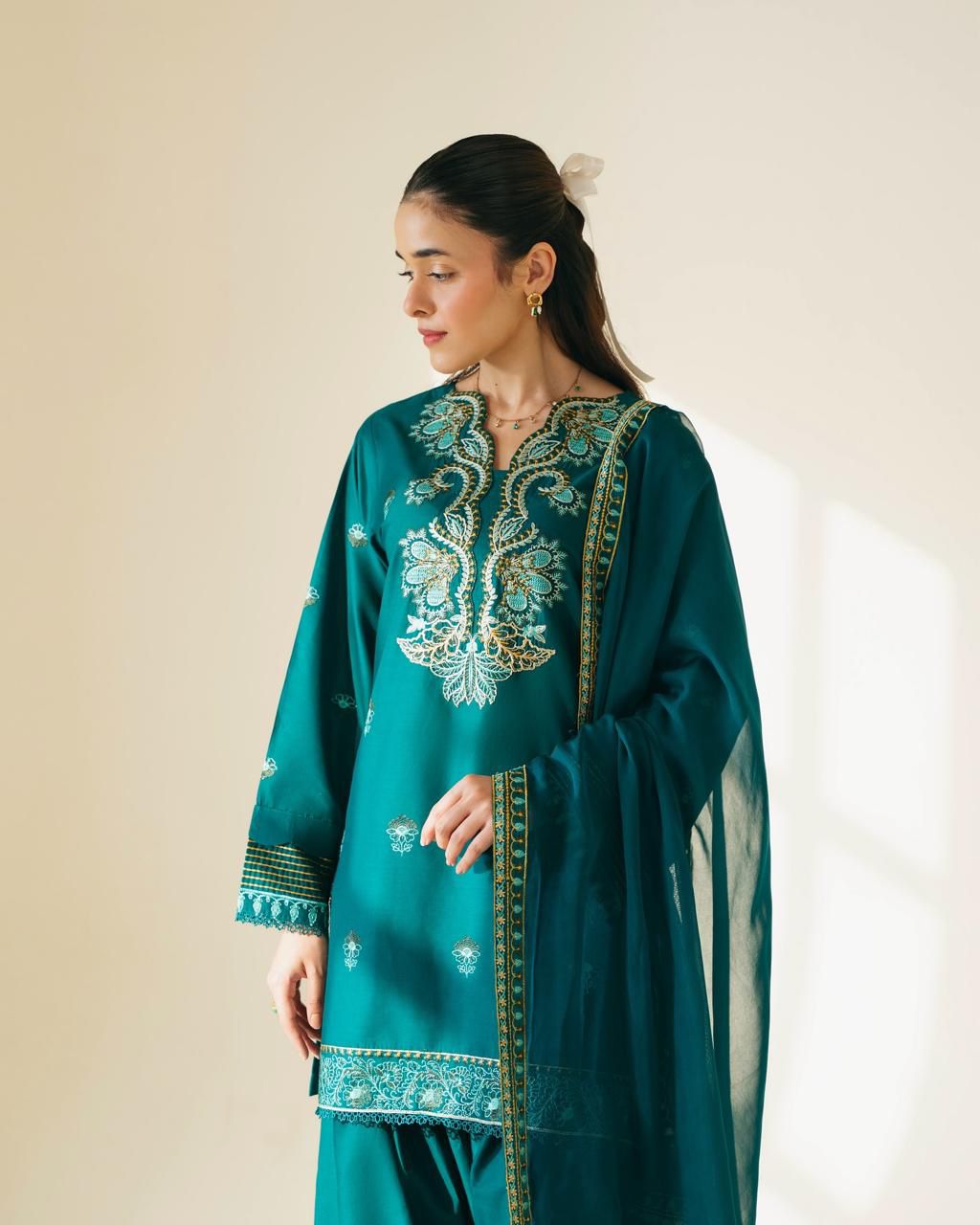 Unstitched 3PC Embroidered Lawn Suit - NF - 1131