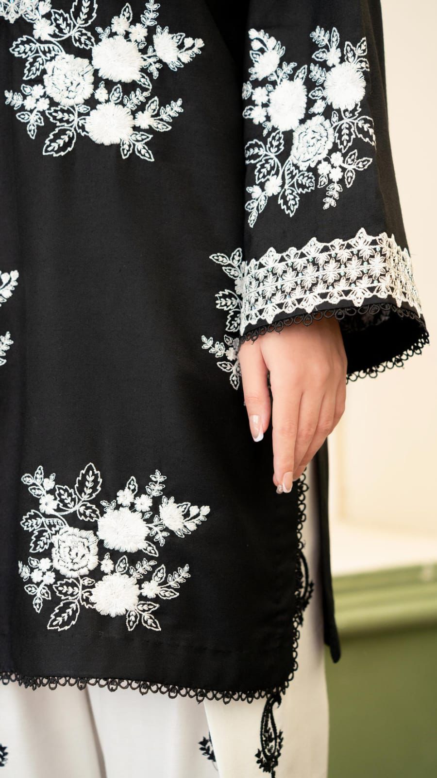 Unstitched 3PC Embroidered Lawn Suit - NF - 1024