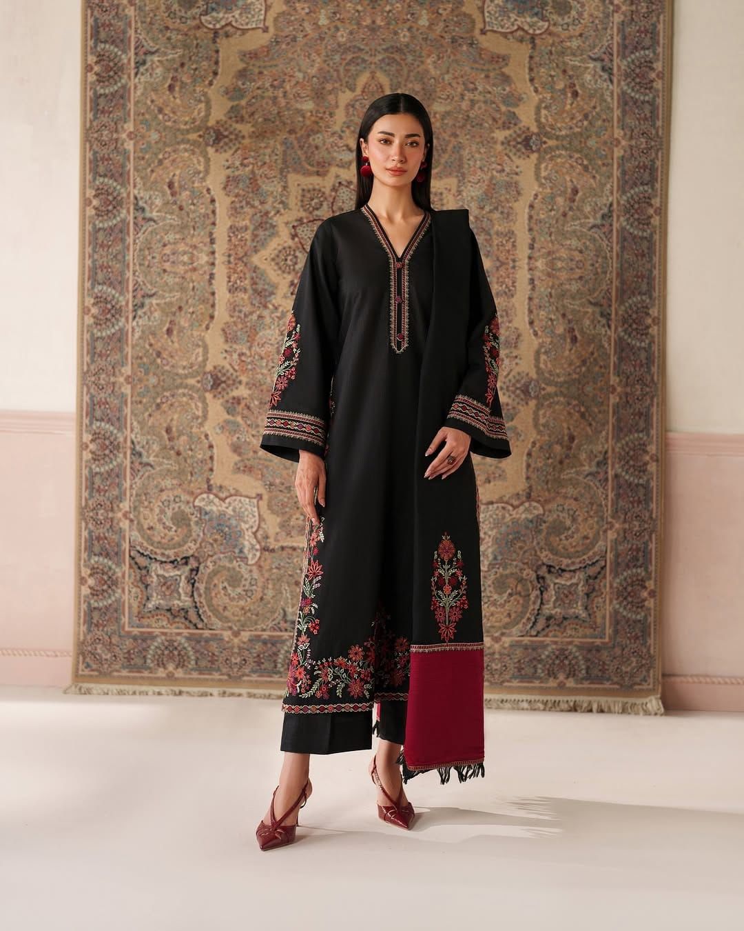 Unstitched 3PC Embroidered Lawn Suit - NF - 1011