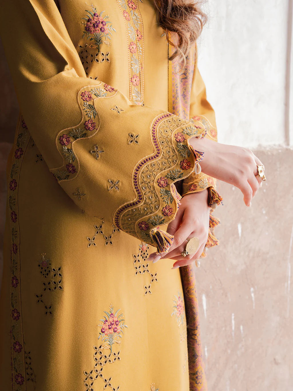 Lawn-3PC Chikankari Embroidered With Digital Printed Jacquard Dupatta-SS 5044