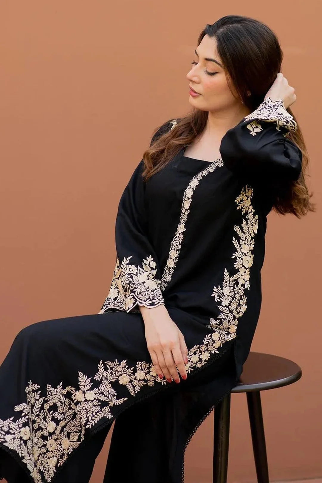 Lawn 2PC Embroidered-SS 5025