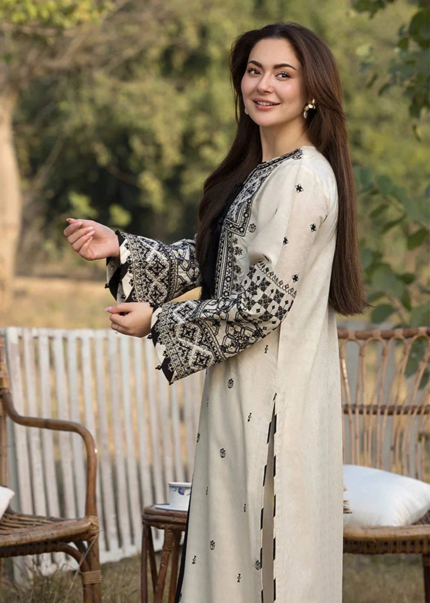 3PC Lawn Embroidered Shirt With Organza Embroidered Dupatta- SS 5166