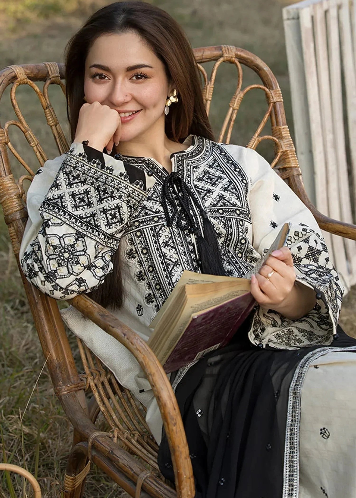 3PC Lawn Embroidered Shirt With Organza Embroidered Dupatta- SS 5166